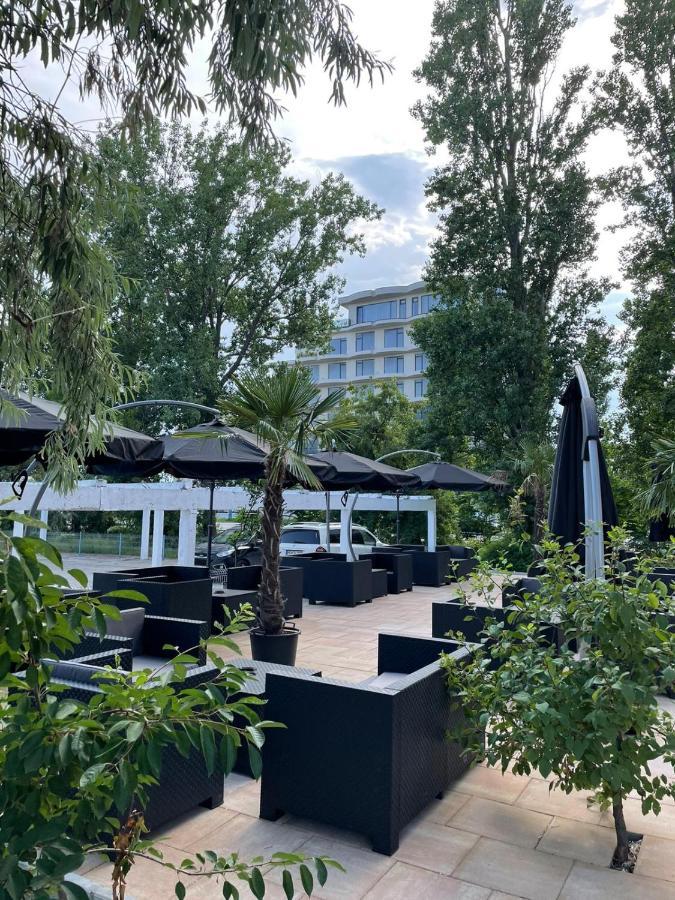 Olt By Ventura Mamaia
