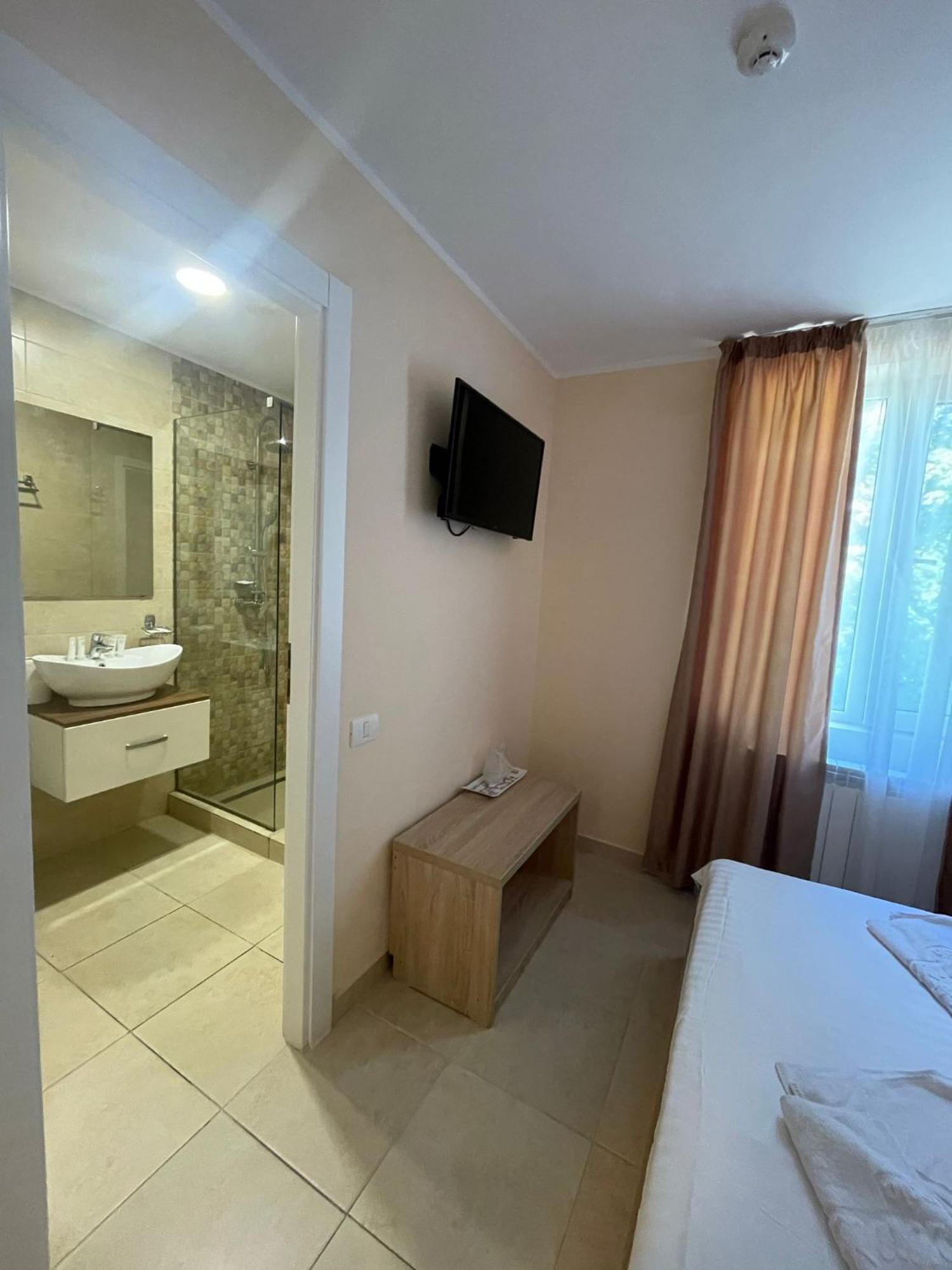 Olt By Ventura Hotel *